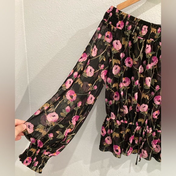 WHBM Floral On/Off Shoulder Top - Picture 2 of 9